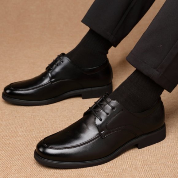 Poitulas. Business casual leather shoes